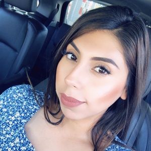 Meet your Posher, Aileen